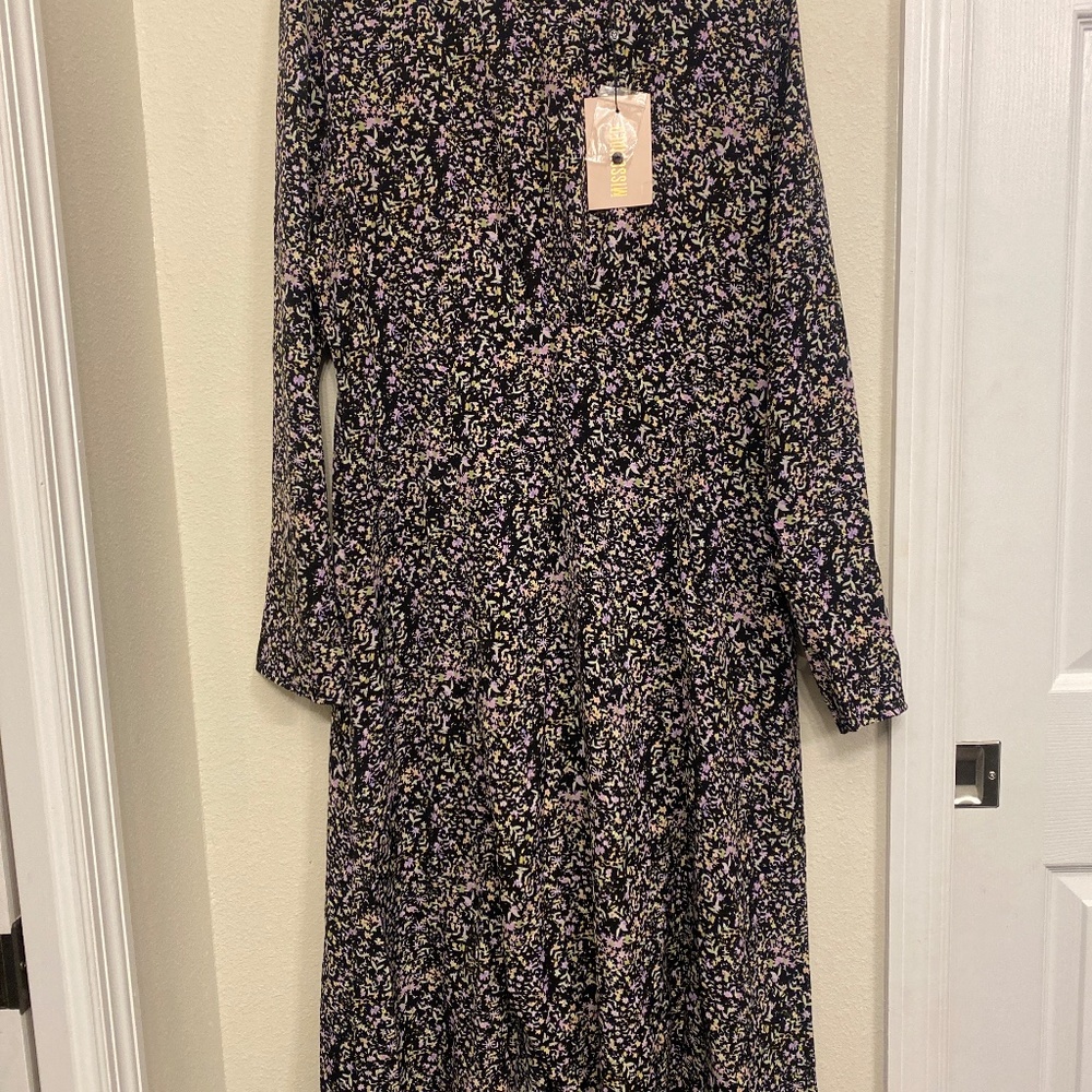 MISGUIDED flutter dress